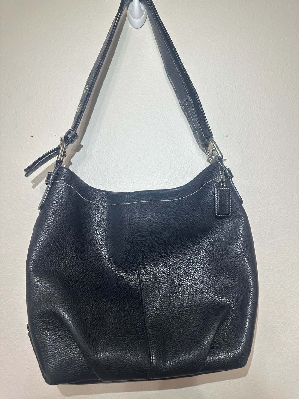 COACH Pebble Leather F15064 Black Shoulder/ Crossbody Bag Y2K Boho